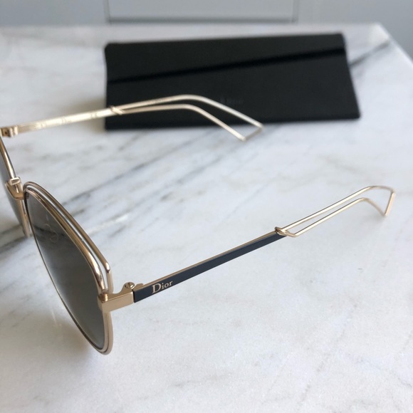 DIOR sunglasses Authentic - Picture 5 of 6